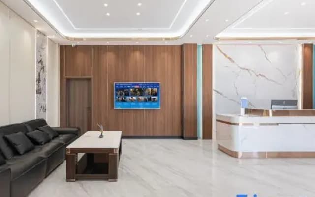 Jinyunge Hotel (Zhaoxing Congjiang High-Speed Railway Station)