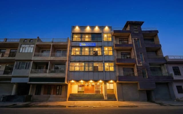 Fabhotel Silver Key I