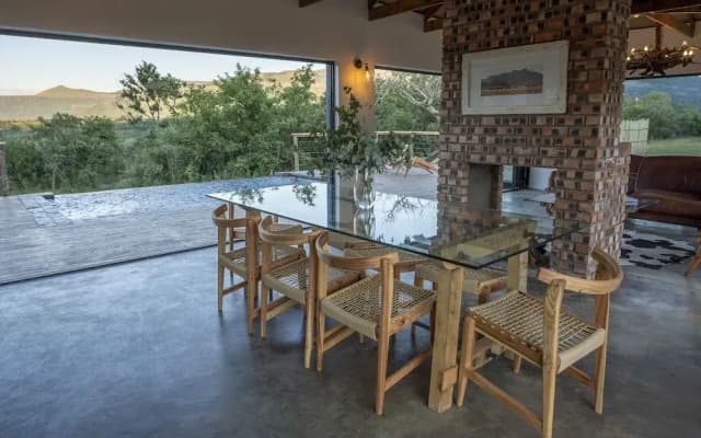 Sasi Bush Lodge