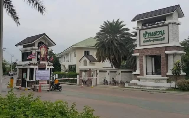 Charming 3-bedroom House With Pool Near Lat Krabang Airport