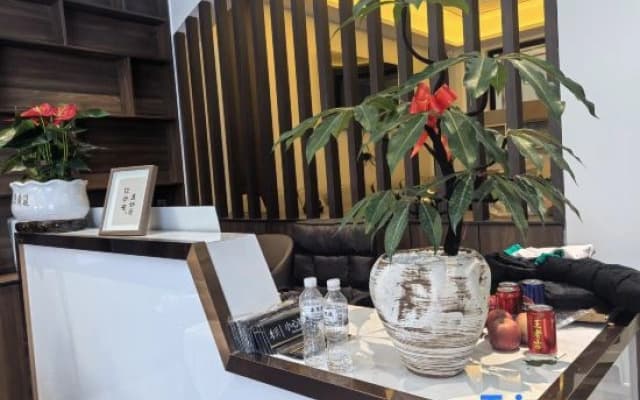Yunman Songju Inn in the Ancient City Area