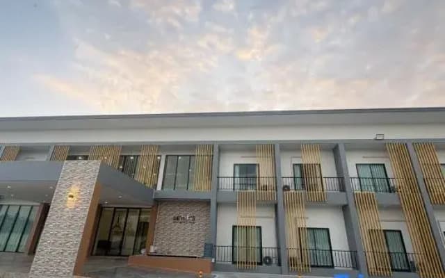 De Paris Hotel Roi Et