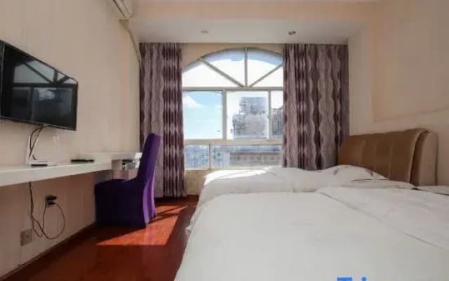 Mengzi Baxianlin Business Hotel (Jiqing Road)