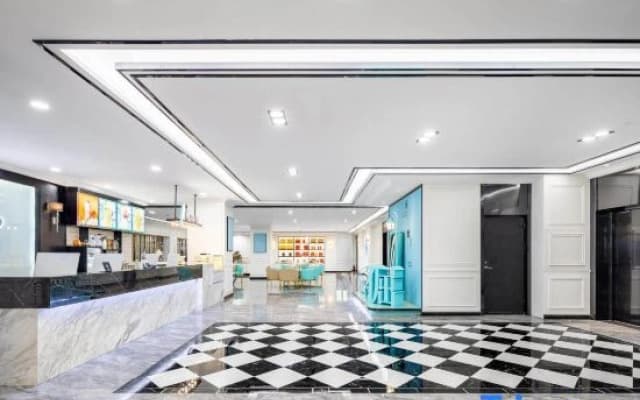 Xana Hotelle Hotel (Haicheng Railway Station Binhe Xi Road)