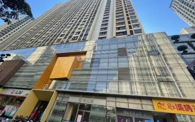 Tingting Xiaozhu Homestay (Century Avenue Branch)