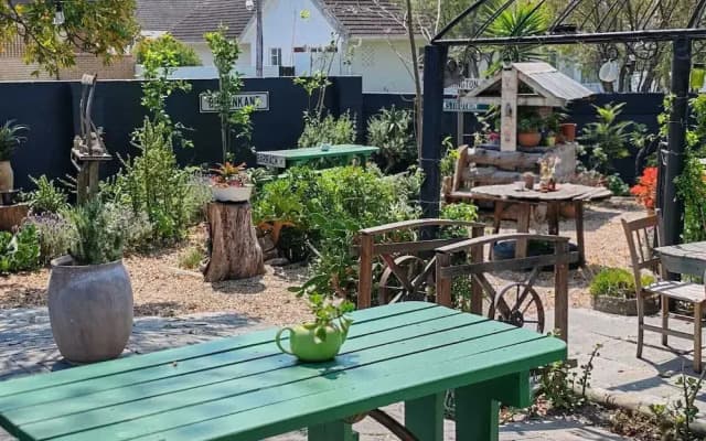 Suzies Huis Restaurant Bed and Breakfast
