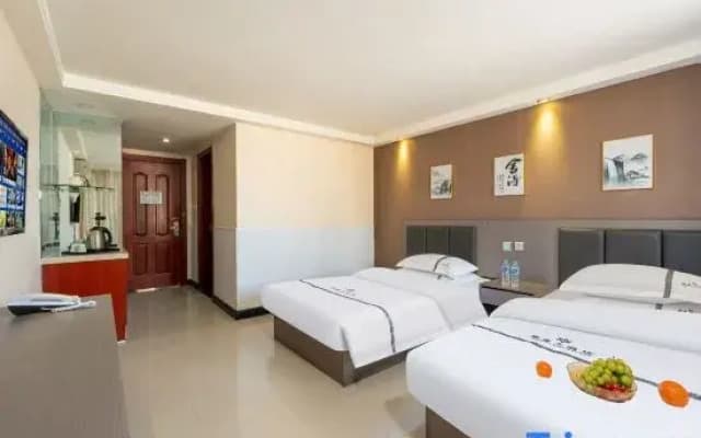 Huantu Projection Hotel