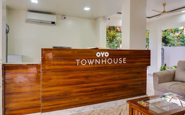 Hotel O by OYO Falcon Executive