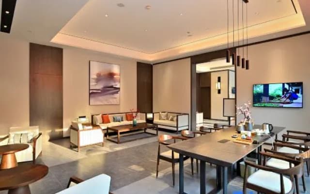 Fairyland Shangpin Hotel (Haiyuan Fortune Center)
