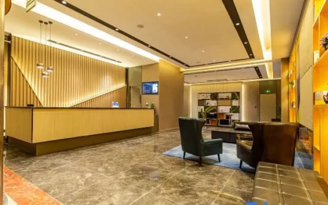 Homeinn Selected Hotel (Shanghe Shangzhong Road Yuanyang Future Plaza)
