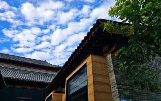 Sangrang Hot Spring Designer Inn