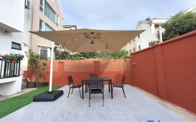 Shufei Homestay (Kunming Dianchi Lake Viewing Pier Yinghai Road Subway Station)