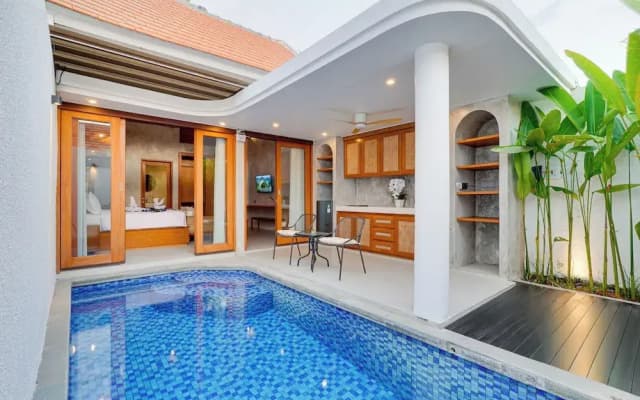 LaLuxe Villa and Residence