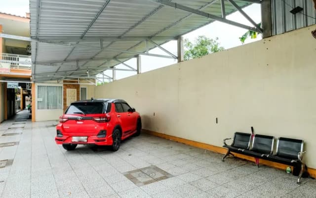 RedDoorz at Dewanti Syariah near Stasiun Tulungagung