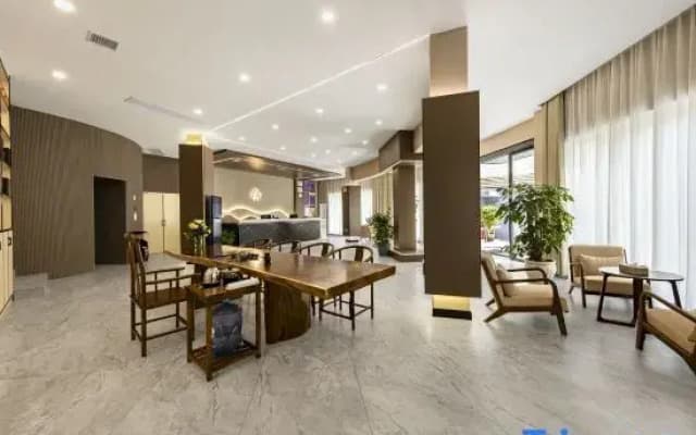 Qingting Hotel (Liupanshui People Square Railway Station)