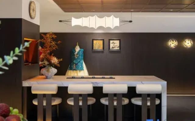 Linli • Jinyue | AESTHETIC • FASHION Art Hotel