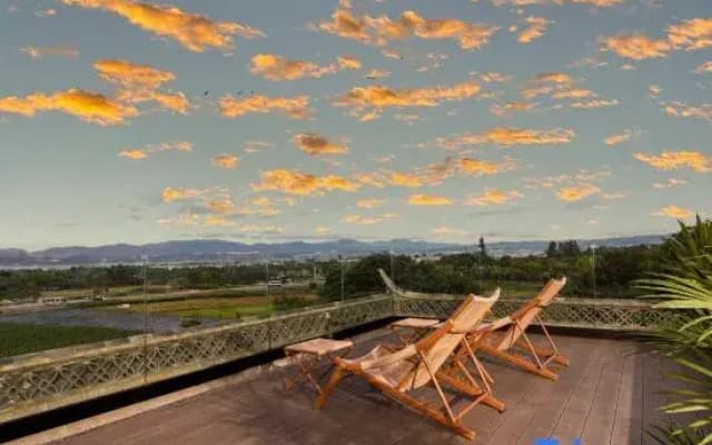 Nature Forest Mountain Inn (Ancient City East Gate Store)