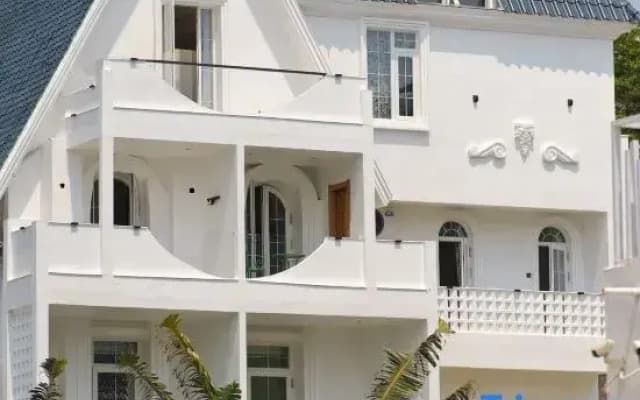 Beihai Yintan 8861 Coastal Resort Hotel