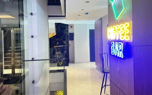 Sam Hotel