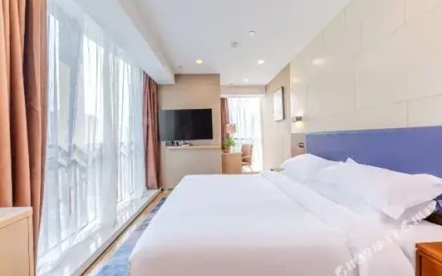 Licheng Jingzhi Hotel (Jinan West Railway Station)