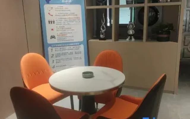 Left  Bank Yunji  Hotel