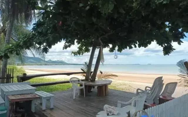 Beach Front Villa, Saphli beach, Chumphon,Thailand