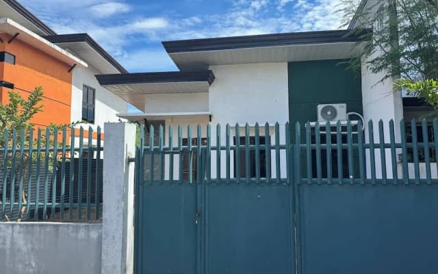 Family Island House in Casa Verde Mati City