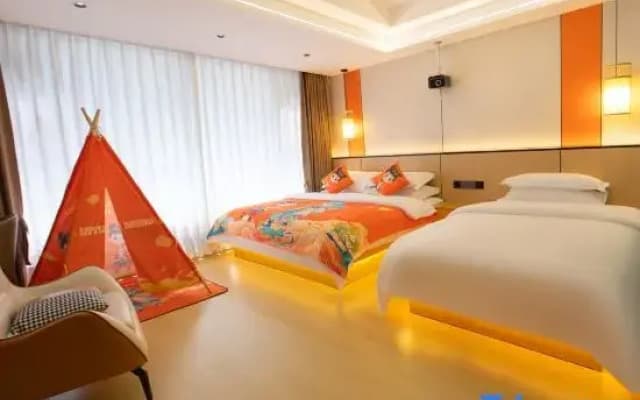 Yuling Yungang Hotel (Kangding Love Song Square)