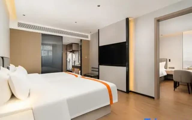 Greentown Hotel (Aksu Jinhuan Plaza Branch)