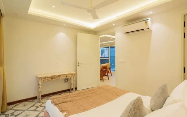 ELIVAAS Solace Teal 5 BHK Villa