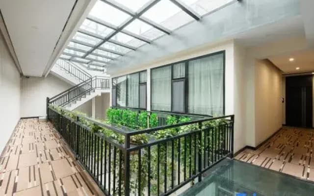 Yige Express Hotel (Tianshui Sports Center)