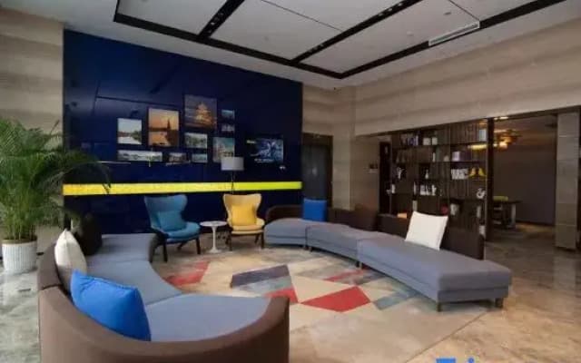Mehood Lestie Hotel