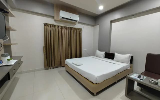HOTEL INDRAPRASTHA, Malda