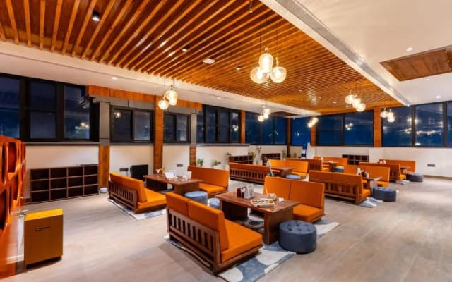 The Hosteller Bam Dehradun, City Centre