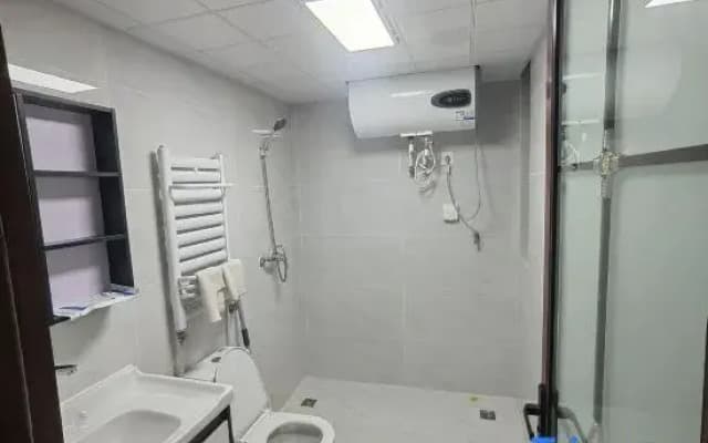 Xining Zhonghai Homestay