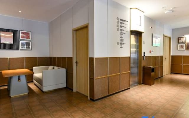 QIANNA Tingfei Hotel (Kaifeng Songcheng Road Station)