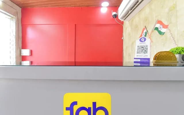 Fabhotel Silver Stay 02