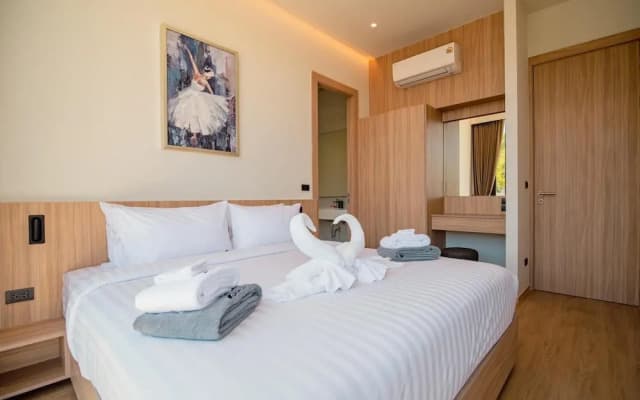 Elegant Aileen 3 Bedroom Pool Villa Naithon