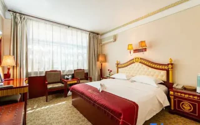 Yanchi Hotel