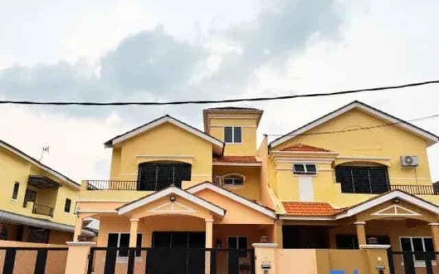 Ipoh 4BR Family Villa｜Spacious Stay for 21 Pax