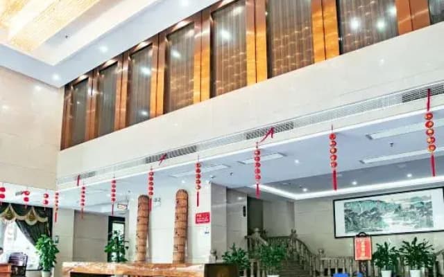 Xuri Dongfang Grand Hotel