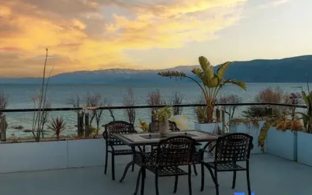 To the Mountains and Seas • LUME Designer Sea View Homestay