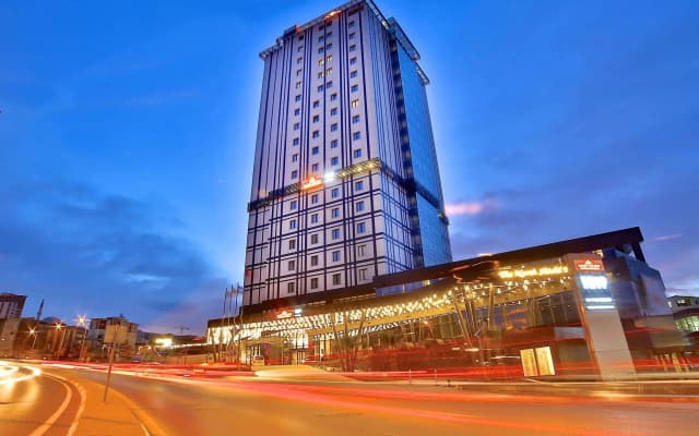 TRYP by Wyndham Istanbul Basın Ekspres