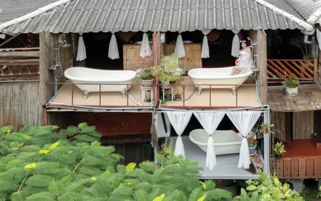 Monruamsuk Homestay Cafe And Bistro