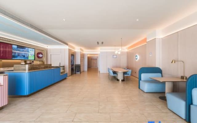 HanTing Hotel (Ordos City Uxin Banner Fuhai Shopping Center)
