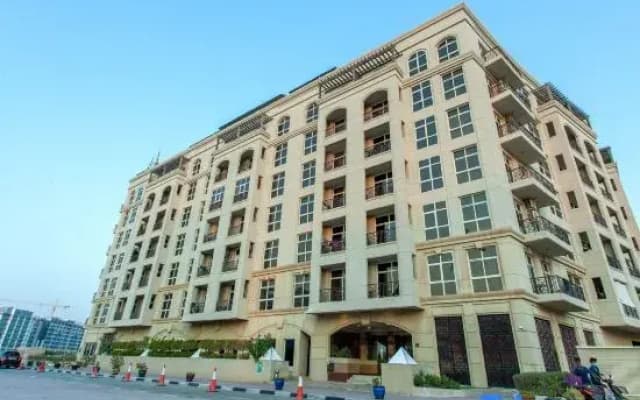bnbme | Luxury Al Barsha Apt near Miracle Garden