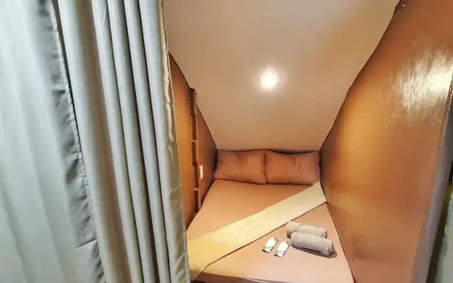 Aashvi Cozy Cabin
