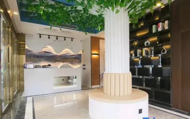 Yi Jia Hotel (Gaoqiao South Subway Station Branch)