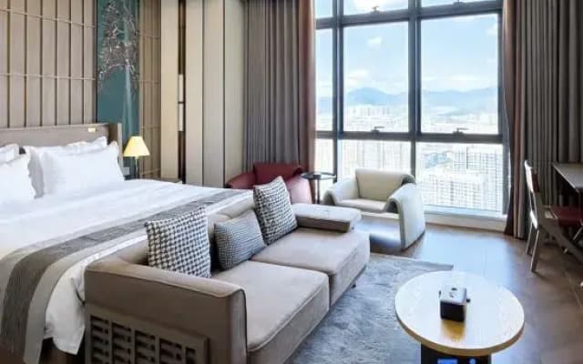 Hainan Zhouyangxing (Sanya Romance Park HT Duty Free)