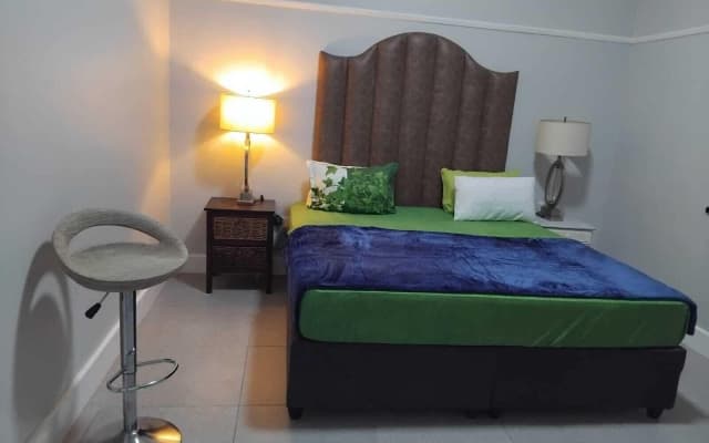 Neo & ruks Lodge Goowood